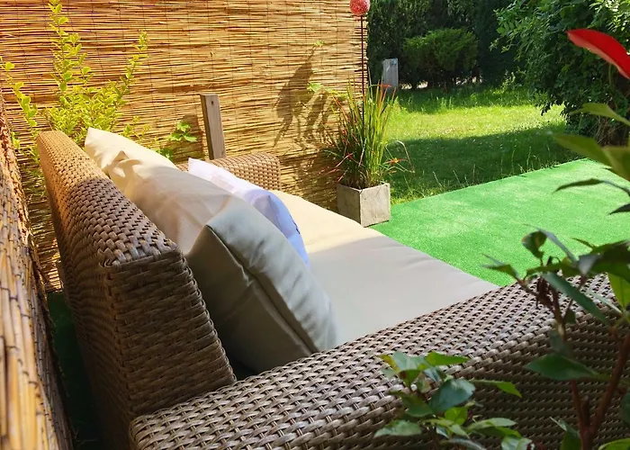 Semesterbostad | Garden, Terrace, Nature Berlin